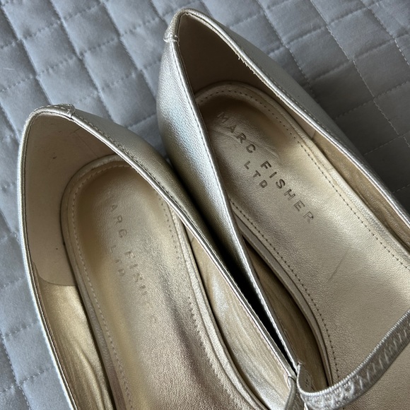 Brand New! Marc Fisher “Urella” Gold Mary Jane Flats - Picture 6 of 9